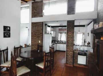 Casa · 75m² · 3 Ambientes · Venta - Casa en Planta Alta en Barrio Echesortu