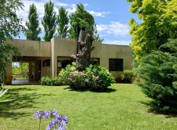 Casa de 3 ambientes, Costa del Este · Hermosa Propiedad en Costa del Este