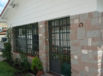 Frente · Hermosa Casa en La Cumbre