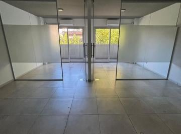 Oficina comercial · 54m² · 3 Ambientes · Espectacular Oficina en Echeverria Casi Libertador! Sup: 54 m² con Balcon!