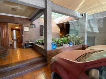 Casa · 522m² · 3 Dormitorios · 3 Cocheras · Casa en Venta Entre Rios 200