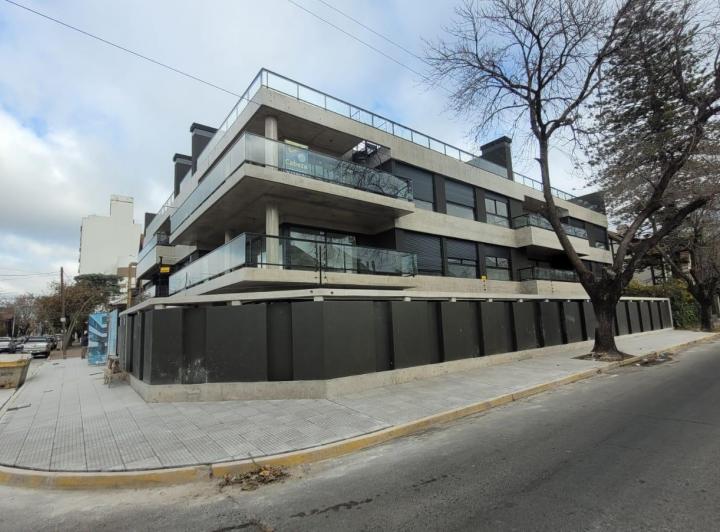 Desarrollo vertical · Living Quilmes II