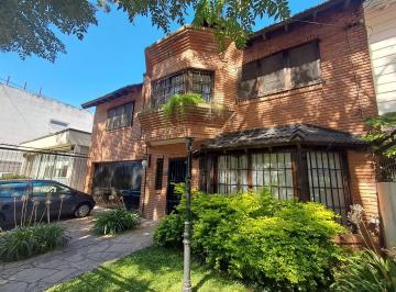 Casa de 7 ambientes, San Isidro · Casa en Alquiler Acassuso - Entre Vías y Santa Fe