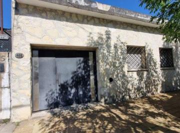 Casa de 3 ambientes, Esteban Echeverría · Casa en Venta en Muy Buena Ubicacion!