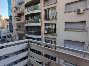 Departamento · 32m² · 1 Ambiente · Alquiler Monoambiente con Balcon en Esmeralda 900, San Nicolas