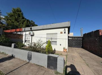 Casa · 130m² · 5 Ambientes · 2 Cocheras · Casa en Venta Zarate