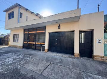 Casa · 146m² · 2 Ambientes · 1 Cochera · Casa en José C. Paz