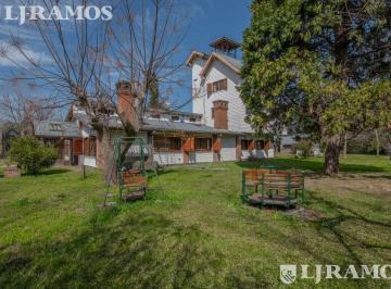 Casa · 240m² · 10 Ambientes · Casa en Villa Rosa, Zona Pilar del Este, Pilar