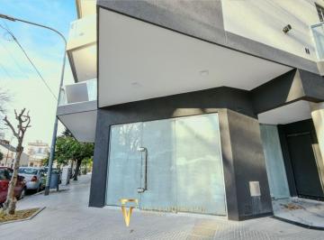Local comercial · 41m² · 1 Ambiente · Alquiler - Local Comercial de Categoría - Mataderos