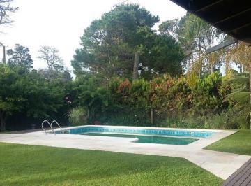 Casa · 250m² · 5 Ambientes · 2 Cocheras · Casa en Barrio Los Alamos - Pinamar - Venta