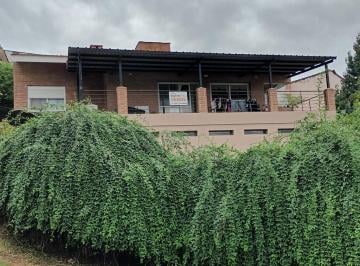Casa · 140m² · 4 Ambientes · 1 Cochera · Casa en Venta 3 Dorm. Villa del Lago Villa Carlos Paz