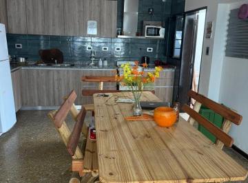 Casa · 191m² · 9 Ambientes · 1 Cochera · Casa en Venta en Guaymallén
