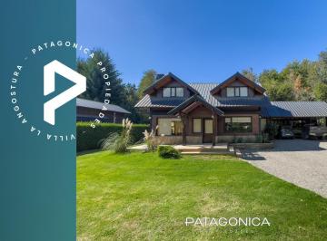 Casa · 198m² · 4 Ambientes · 2 Cocheras · Venta Casa 148 m² Sobre Lote de 901 m² Quincho. Lomas de Correntoso, Villa La Angostura