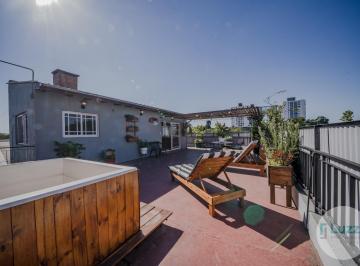 Casa de 5 ambientes, Tres de Febrero · Casa Tipo PH, Frente a Villa Devoto. 5 Ambientes con Cochera, Pileta y Quincho.
