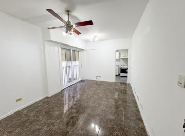 Departamento · 39m² · 2 Ambientes · 1 Cochera · Departamento 2 Ambientes con Cochera en Alquiler - San Martin 981 - Avellaneda