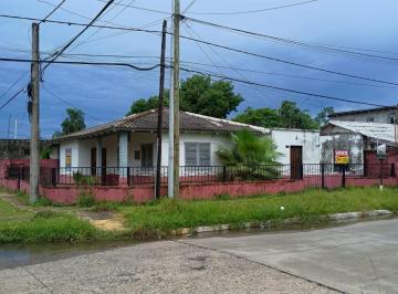 Casa · 150m² · 5 Dormitorios · Esquina con Dos Viviendas Sobre Asfalto!
