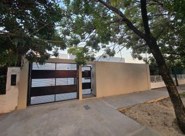 Casa · 68m² · 2 Ambientes · 1 Cochera · Se Vende Casa en Calle 48 N°1555