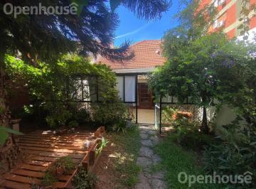 Casa · 162m² · 5 Ambientes · 1 Cochera · Casa 5 Amb C/ Parque/ Garaje - Lote de 8,82 m X 28,34 m - Floresta