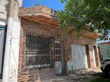 Casa · 160m² · 6 Ambientes · 1 Cochera · Vendo Casa en Barrio Sargento Cabral