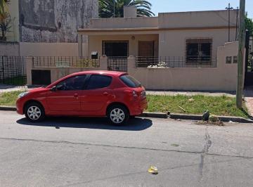 Casa · 120m² · 5 Ambientes · 1 Cochera · Venta Casa 3 Dorm. con 2 Cocheras Boulogne