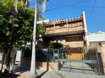 Casa · 302m² · 5 Ambientes · 2 Cocheras · Venta Casa 5 Ambientes en Villa Sarmiento Haedo