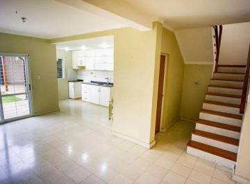 Casa · 189m² · 4 Ambientes · 1 Cochera · Casa en Venta Tres Dorm. General Lagos