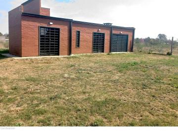 Quinta vacacional · 126m² · 2 Dormitorios · 1 Cochera · Venta Casa en Villa Añati - San Jose del Rincon