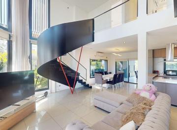 Casa · 250m² · 4 Ambientes · 3 Cocheras · Casa en Venta 4 Ambientes en Haras Maria Victoria