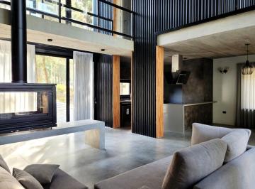 Casa · 251m² · 5 Ambientes · 1 Cochera · Venta Casa Costa Esmeralda - Senderos 2 - 5 Amb.