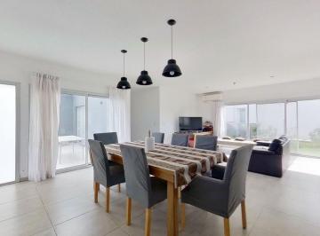 Casa · 170m² · 4 Ambientes · 2 Cocheras · Venta Casa Barrio El Canton Puerto Escobar