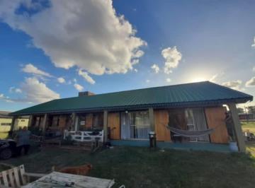 Quinta vacacional · 100m² · 2 Dormitorios · 1 Cochera · Venta de Quinta Estilo Campo en San Vicente