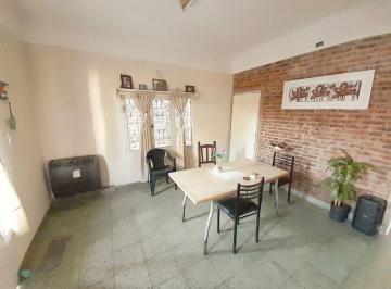 Casa · 80m² · 3 Ambientes · 1 Cochera · Casa 3amb 81 M&sup2;cub Venta, José L Suárez, Lote 417 m²
