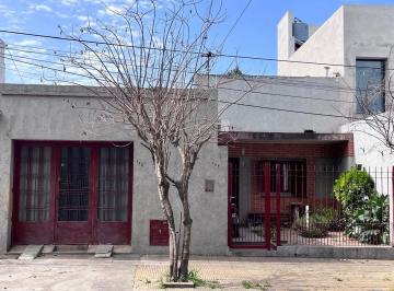 Casa · 164m² · 5 Ambientes · 1 Cochera · Casa en Venta en Pergamino a Refaccionar