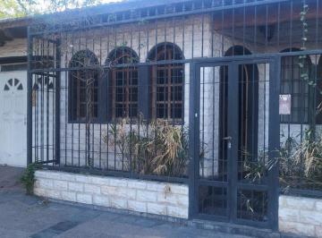 Casa · 170m² · 5 Ambientes · 1 Cochera · Venta Casa Categoría, San José, Guaymallén