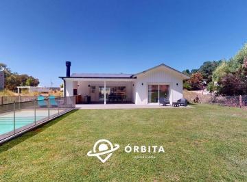 Casa · 146m² · 4 Ambientes · Casa en Venta en Costa Esmeralda, Barrio Senderos III