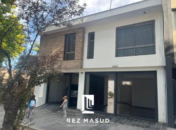 Departamento · 1m² · 4 Ambientes · Dúplex en Alquiler