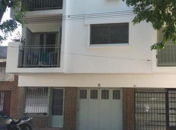 PH · 50m² · 3 Ambientes · PH en Venta 2 Dorm. 1 Baño - 50 m² - La Plata