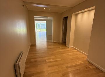 Casa de 6 ambientes, San Isidro · Espectacular Casa de Estilo Frances – Impecable – Super Luminosa