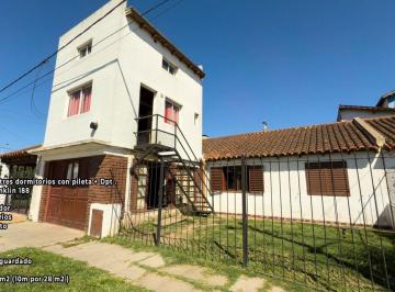 Casa · 120m² · 4 Ambientes · 1 Cochera · Venta de Casa con Pileta + Departamento