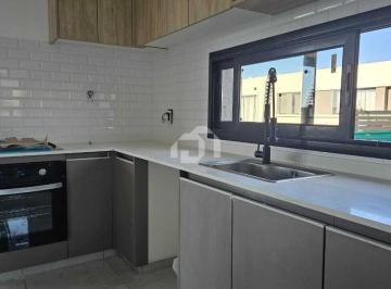 Casa · 141m² · 4 Ambientes · 2 Cocheras · Casa en Venta en Santa Elisa, Pilar del Este, Pilar