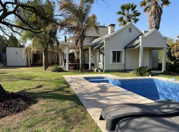 Casa de 10 ambientes, Malagueño · Alquila Amoblada Planta Baja 4 Dorm Galeria Piscina Climatizada Gran Parque