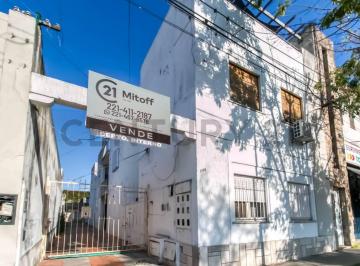 PH · 52m² · 3 Ambientes · 1 Cochera · PH en Venta de 2 Dorm. con Patio y Cochera en La Plata