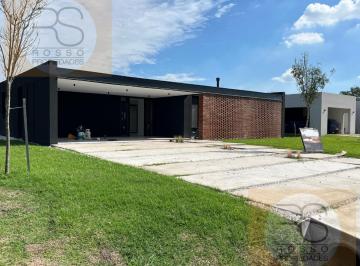 Casa · 160m² · 4 Ambientes · 2 Cocheras · Casa a Estrenar en Venta en Prados del Oeste 1 Etapa a