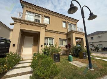 Casa · 90m² · 3 Ambientes · Liquidambar Duplex 24