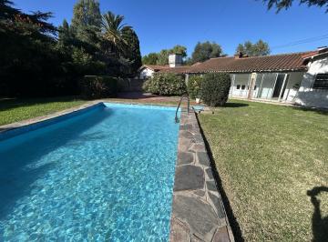 Casa · 181m² · 4 Ambientes · 1 Cochera · Casa Venta Longchamps