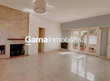 Casa · 160m² · 5 Ambientes · 1 Cochera · Casa en Venta 5 Ambientes Los Troncos Apta Crédito
