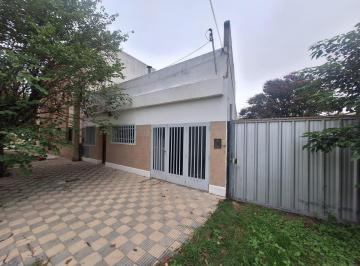 Casa · 8 Ambientes · Casa en Alta Córdoba de 2 Dorm. con Patio