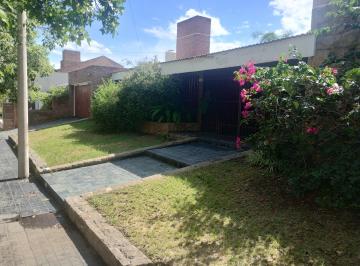 Casa de 7 ambientes, Córdoba · Vendo - Urca Excelente Propiedad con Gran Frente, Ubicacion Privilegiada!