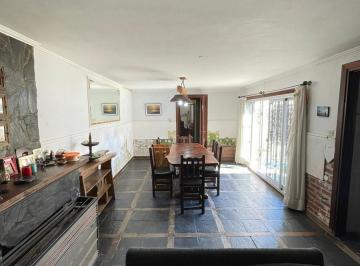 Vista living comedor desde escalera · Oportunidad! Retasada! Gran Chalet Centro Oficina/local Adelante