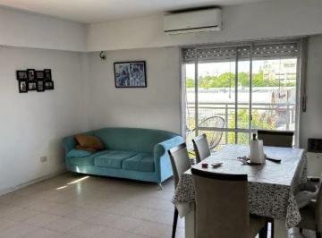 Departamento · 78m² · 4 Ambientes · 1 Cochera · Departamento en Versalles